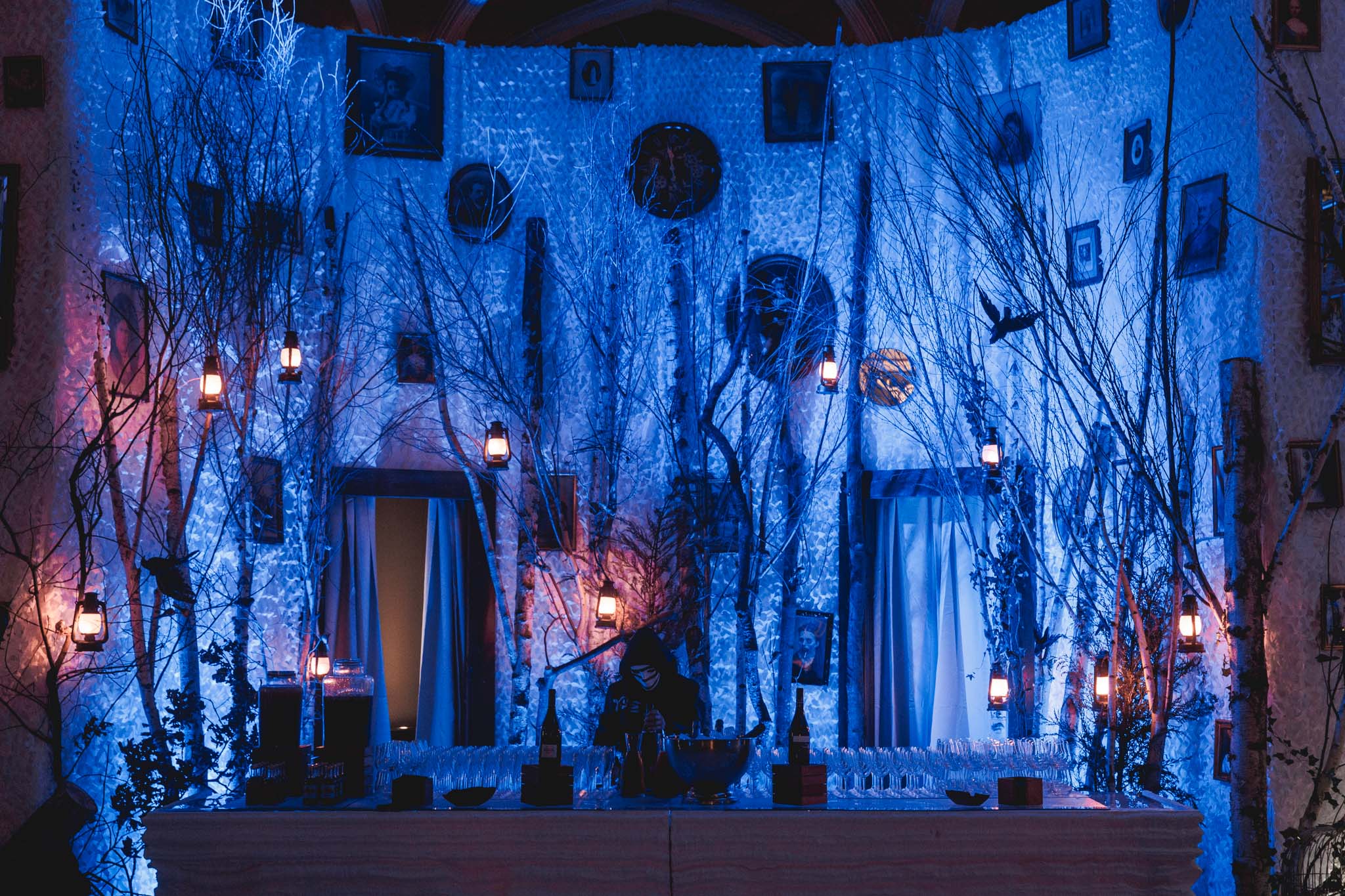 Le bar du Manoir de Glace pris dans la glace